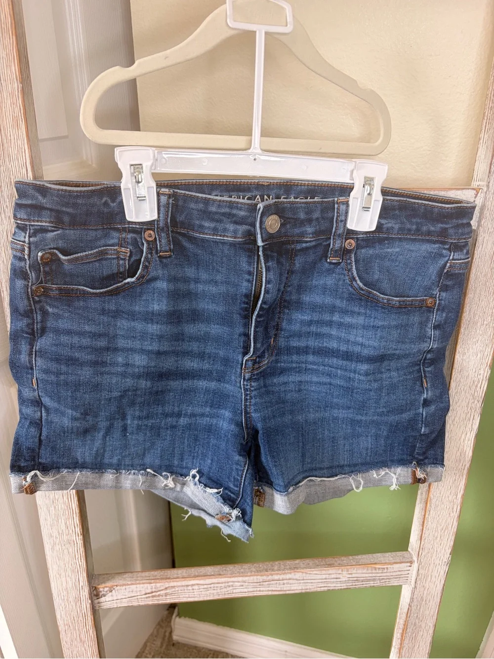 🦅 American Eagle Next Level Stretch Cutoff Denim Shorts Size 12